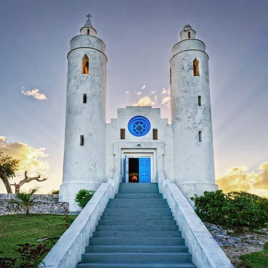 Zwillingskirche St. Peter & St. Paul in Clarence Town